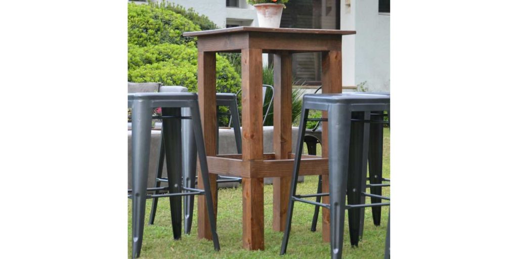 Renta Juego de Mesas y Sillas Altas Color Negro