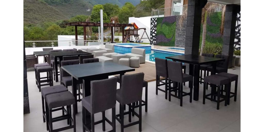 Renta Mesa Cuadrada Negra