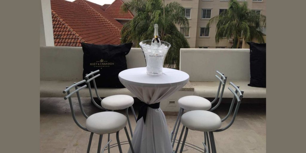 Renta de Mesa Alta Tipo Bar