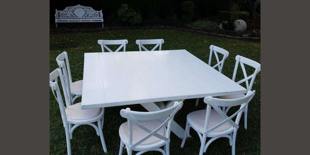 Renta de Mesa Cuadrada de Madera Color Blanco para Eventos