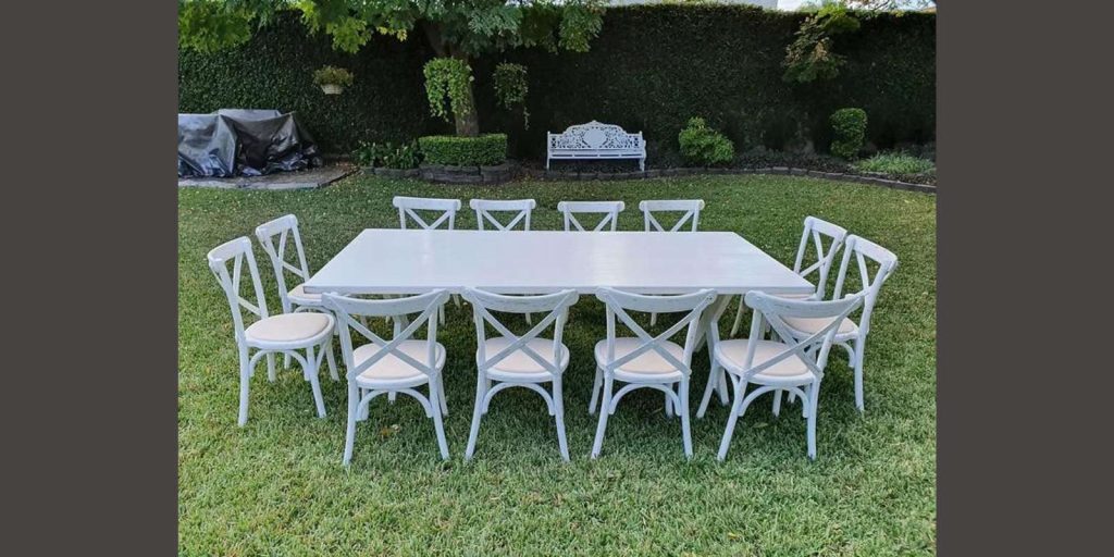 Renta de Mesa Rectangular Color Blanco de Madera para Eventos