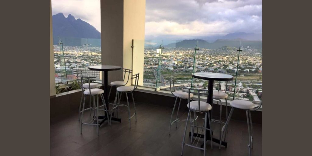 Renta de Mesa Alta Tipo Bar