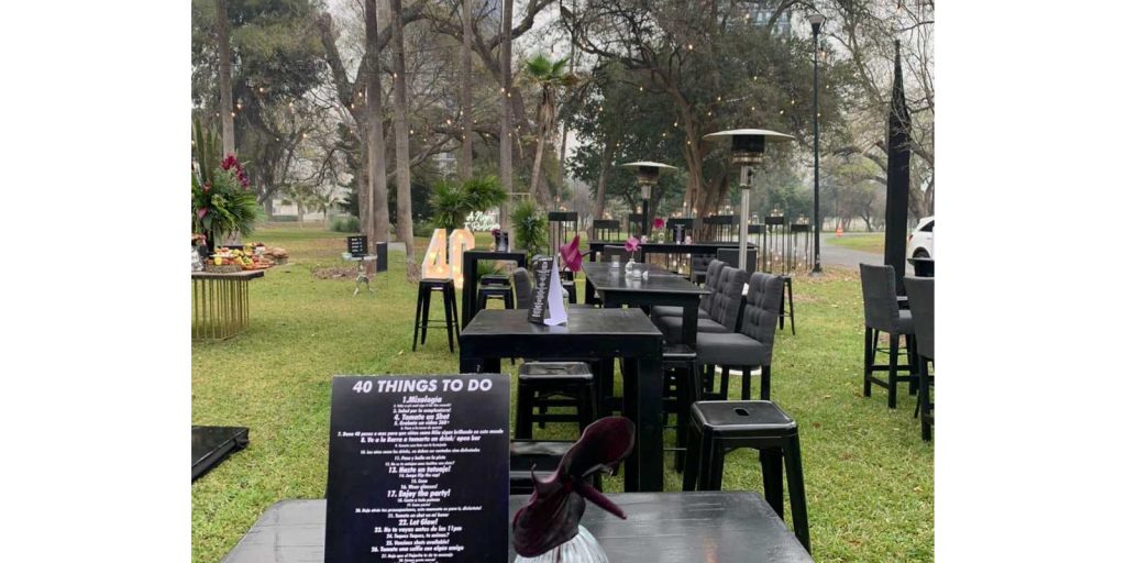 Renta Mesa Rectangular Tipo Bar Negra