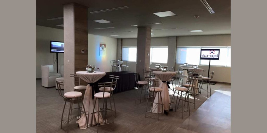 Renta de Mesa Alta Tipo Bar