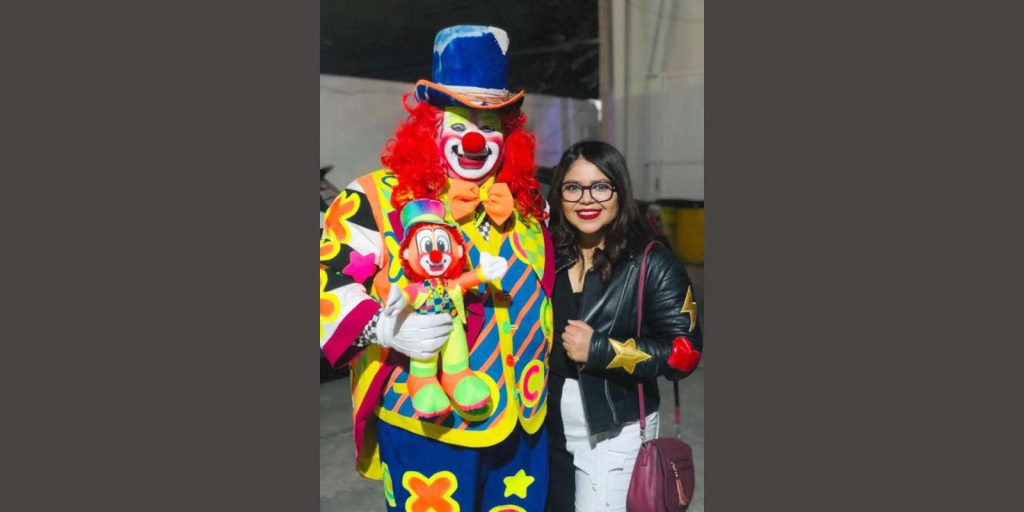 Priscila Santillano Comediante