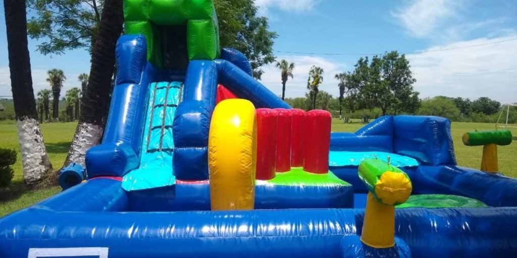 Renta de Inflable Acua Zone