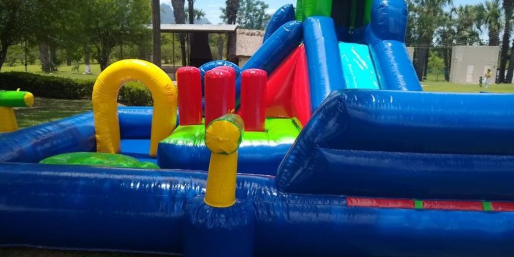 Renta de Inflable Acua Zone
