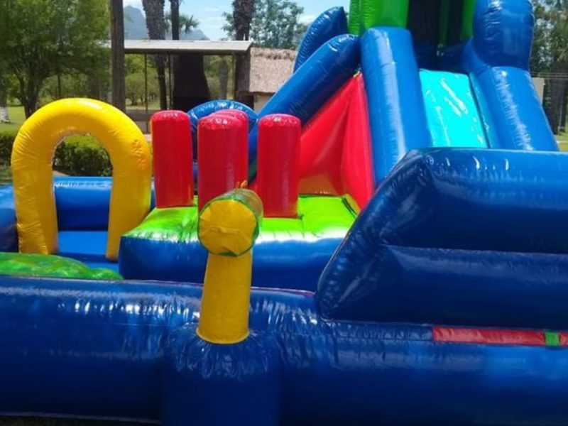 Renta de Inflable Acua Zone