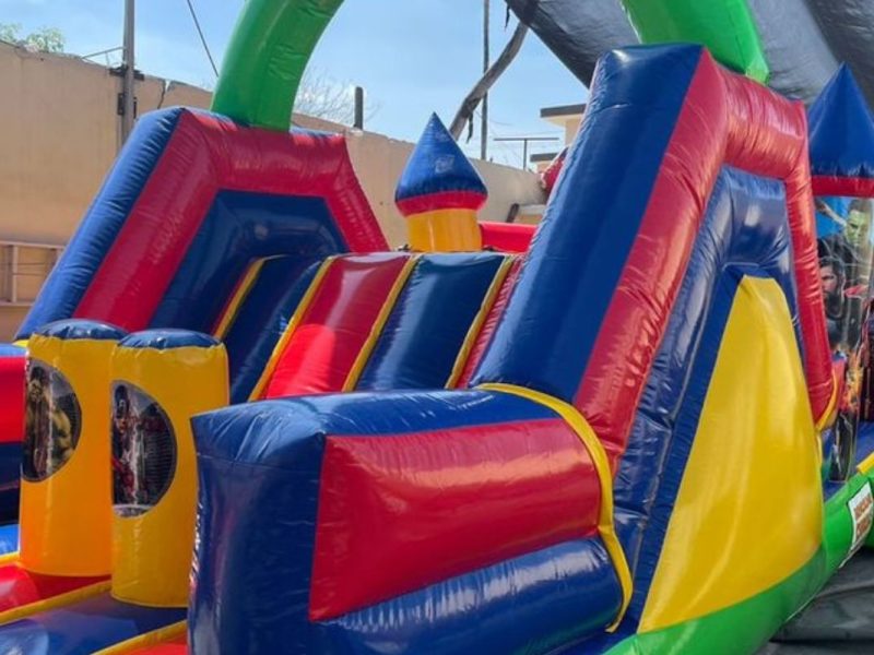 Renta de Inflable con temática escalador mix