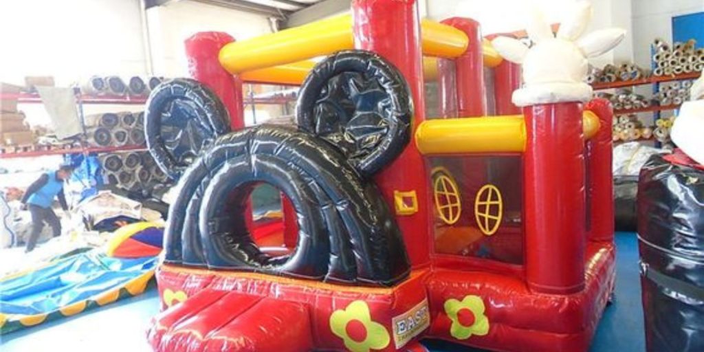 Renta de Inflable Mickey Park