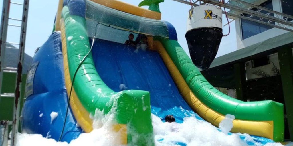 Renta de inflable Tobogán Espuma