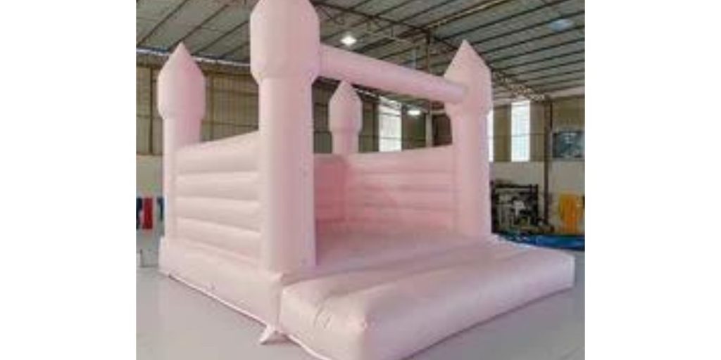 Renta de Inflables Blancos y Rosas