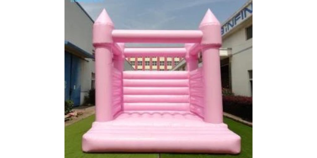 Renta de Inflables Blancos y Rosas