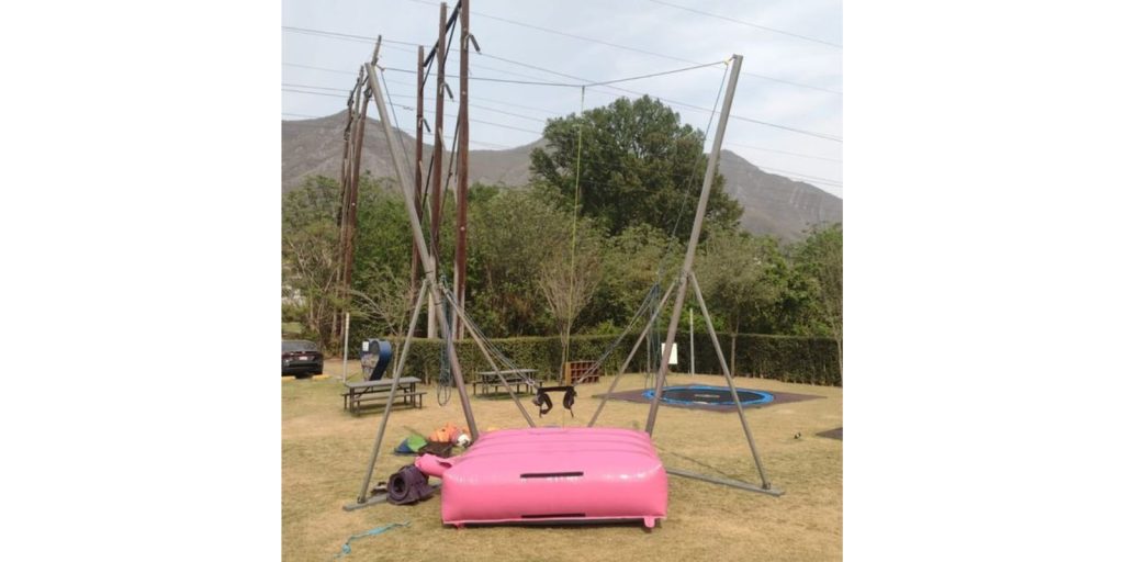 Renta de Bungee Rosa o Blanco