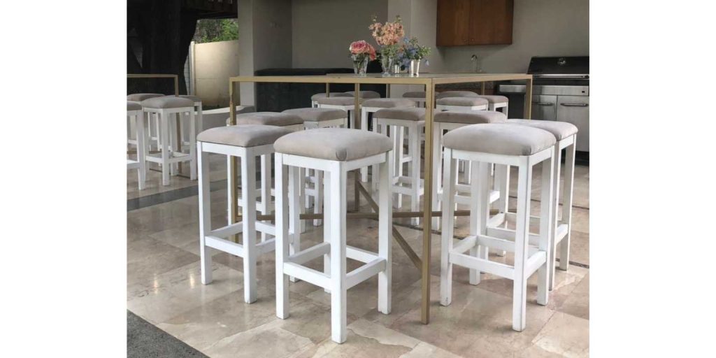 Renta Mesa Alta Color Oro