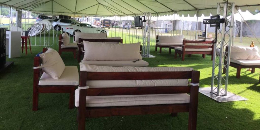 Renta de Sala de Madera