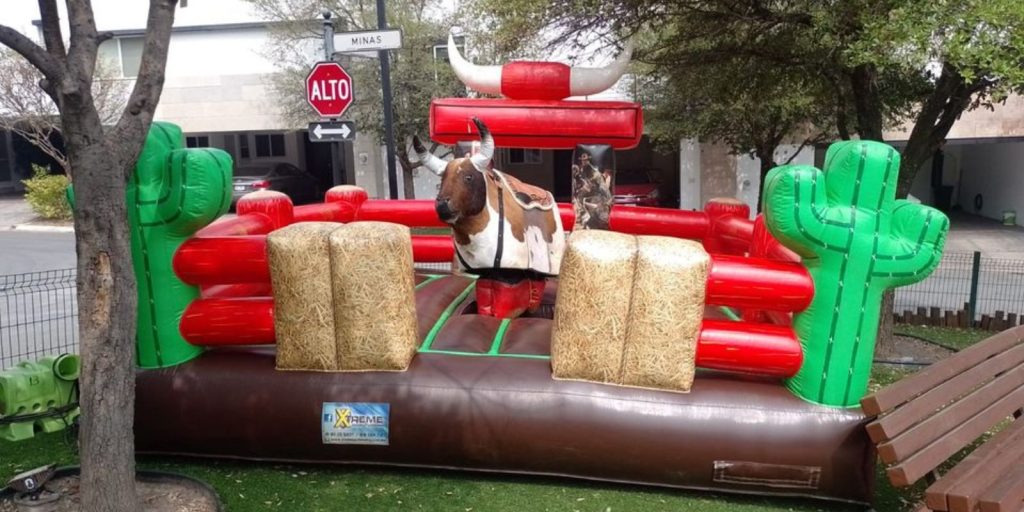 Renta de Toro mecánico con piel