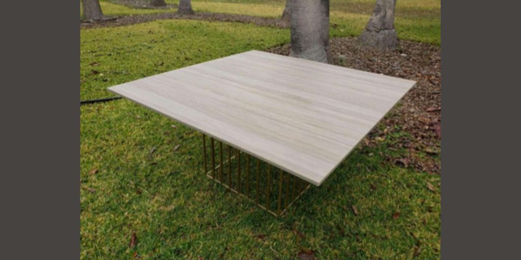 Renta de Mesa para Dulces - Base Dorada