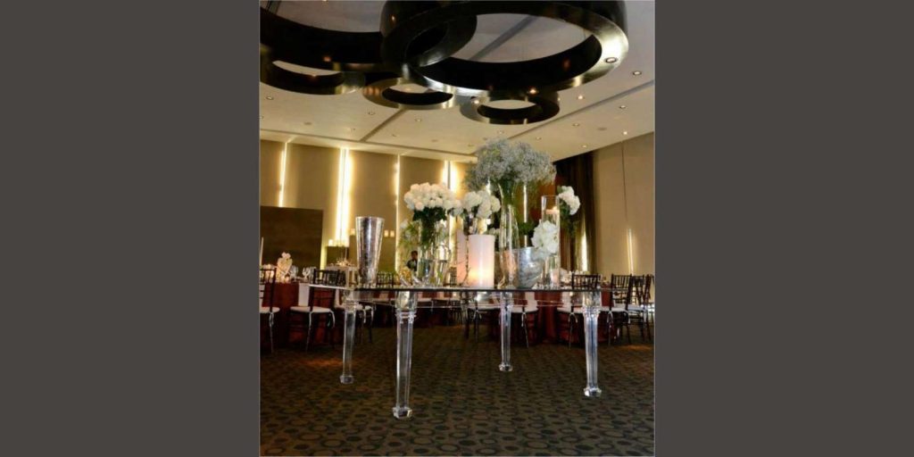 Renta de Mesa para Novios