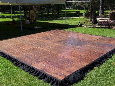 Renta de Tarima Estilo Vintage para Eventos