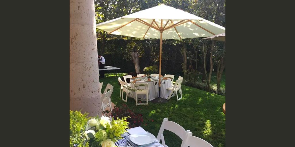 Renta de Sombrilla de Centro