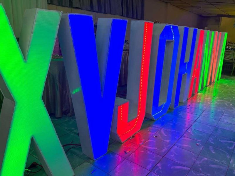 Renta Letras LED Gigantes