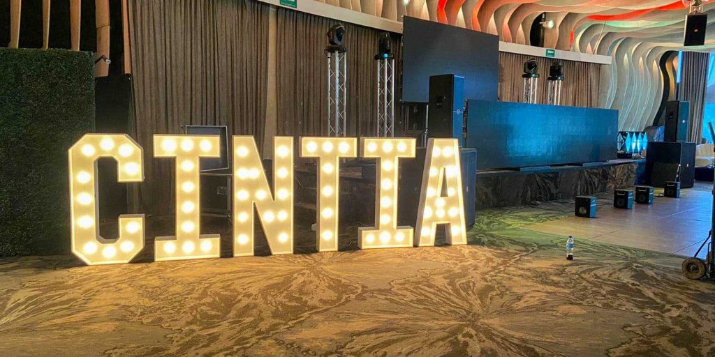 Renta Letras LED Gigantes