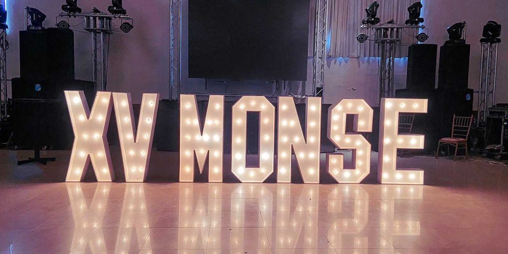 Renta Letras LED Gigantes