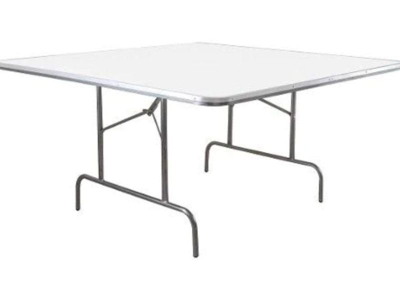 Renta de Mesa Cuadrada Plegable en Saltillo