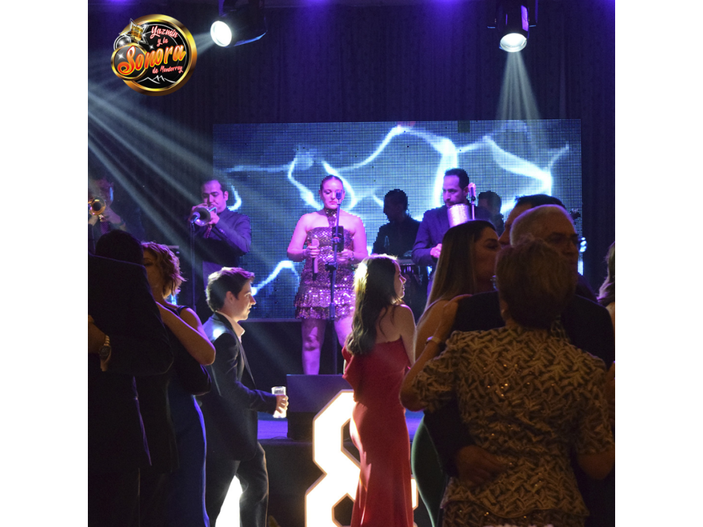 Yazmín Y Su Sonora