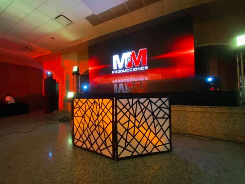 Paquetes DJ+Audio+Iluminación y Pantallas para Eventos