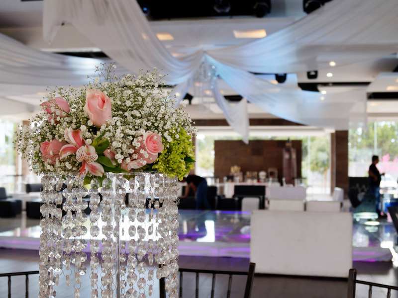 Paquete Decoración Centros de Mesa, Mesa principal y Arreglo de Entrada