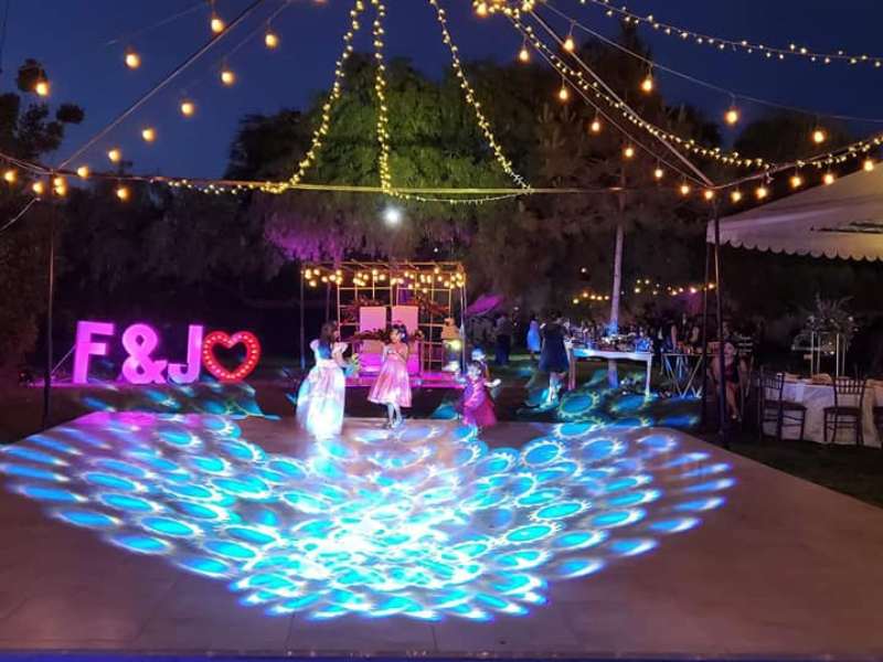 Renta Letras LED Gigantes Decorativas