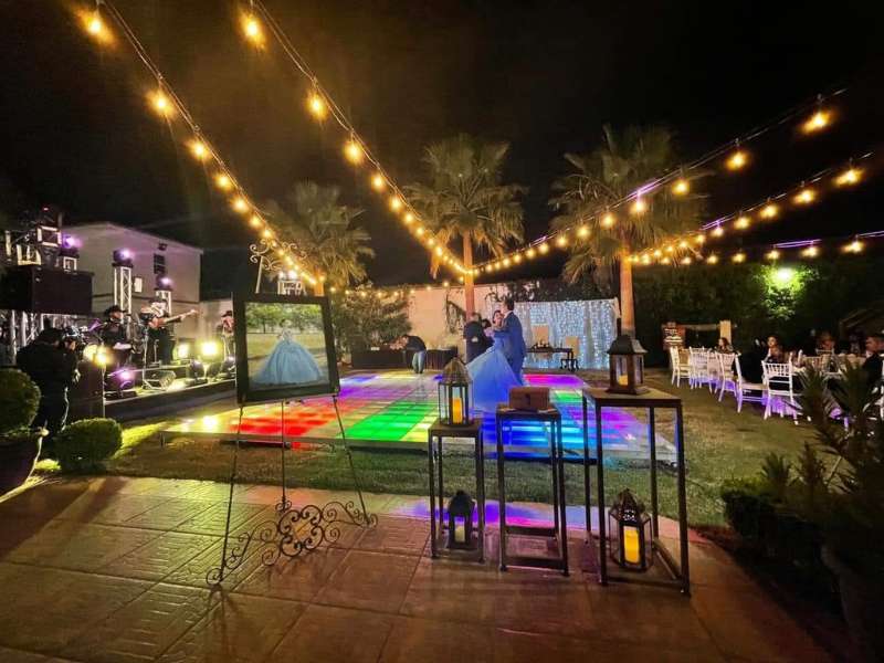 Paquete Pista,Iluminación y Animadores para XV años