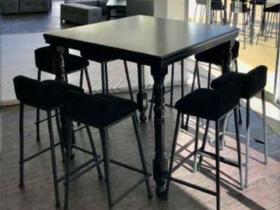 Renta de Mobiliario Mesas y Taburetes Línea Kryion