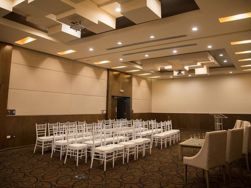 Renta de Salón Canadá para posadas en Cintermex