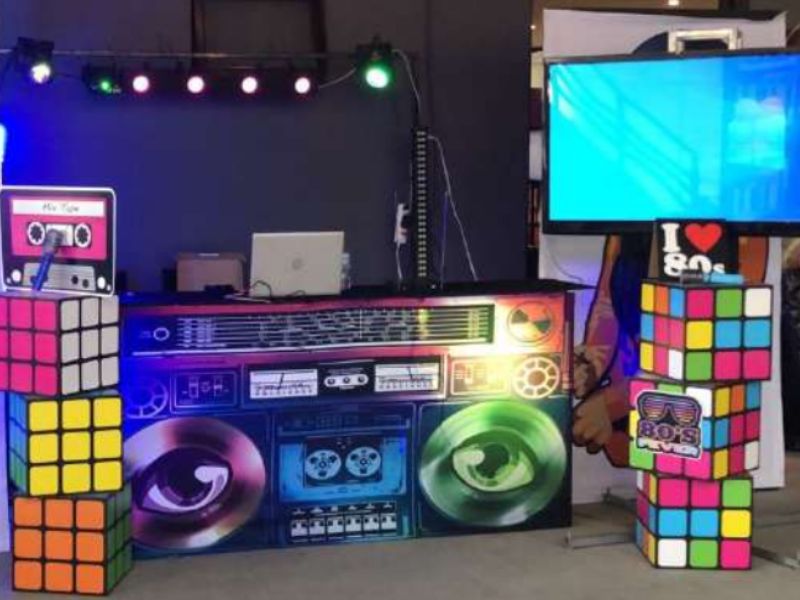 Fiestas con Temática de Los Años 80´s y 90´s