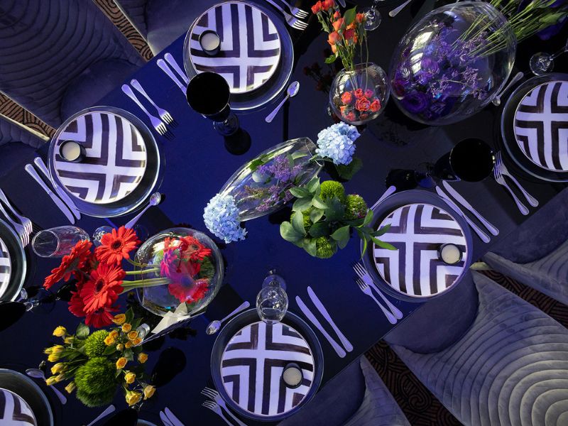 Renta de Mesas de Cristal Línea Kryion para eventos