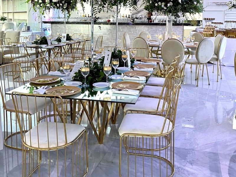 Renta de Mesas de Cristal Línea Kryion para eventos