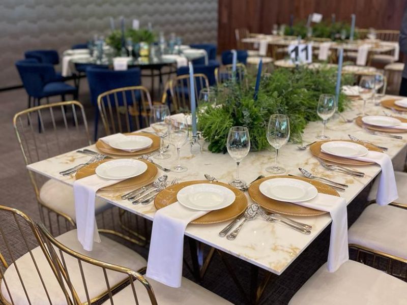Renta de Mesas de Mármol Línea Kryion para eventos