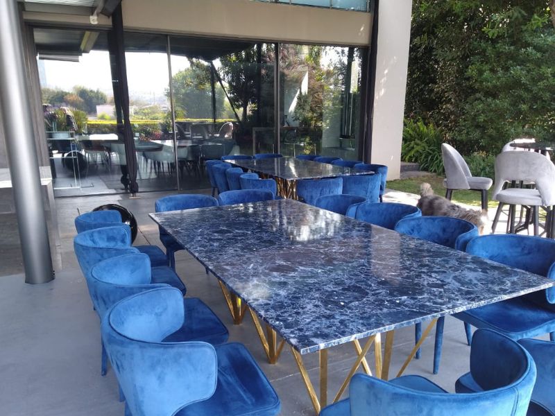 Renta de Mesas de Mármol Línea Kryion para eventos