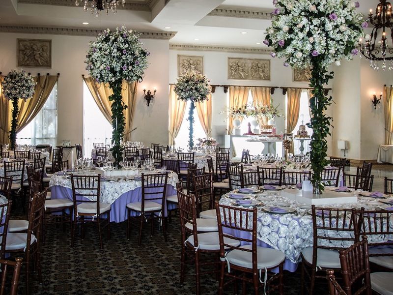 Las Nubes - Salón Lunas