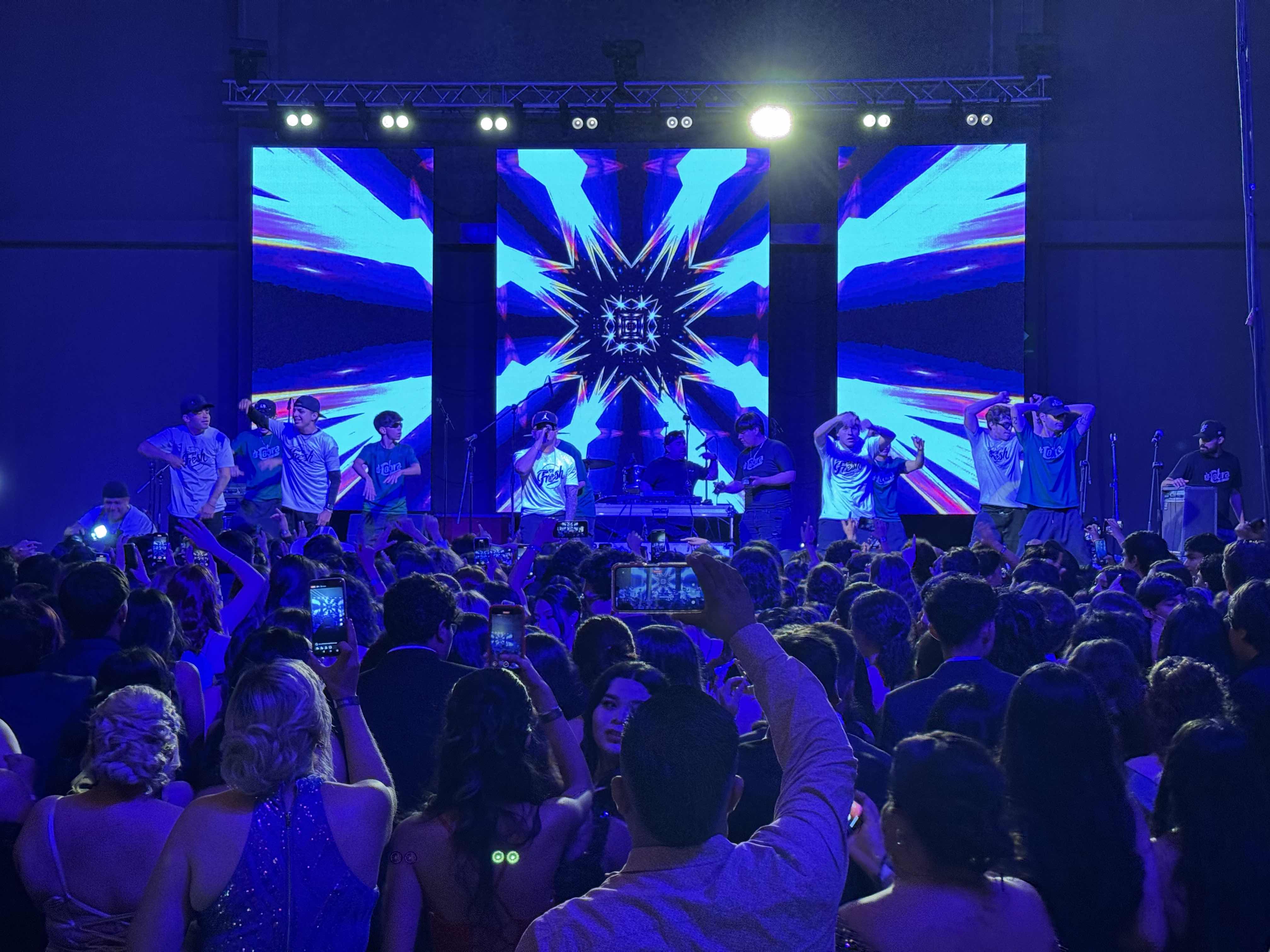 Equipo de Audio e iluminación hasta 500 personas