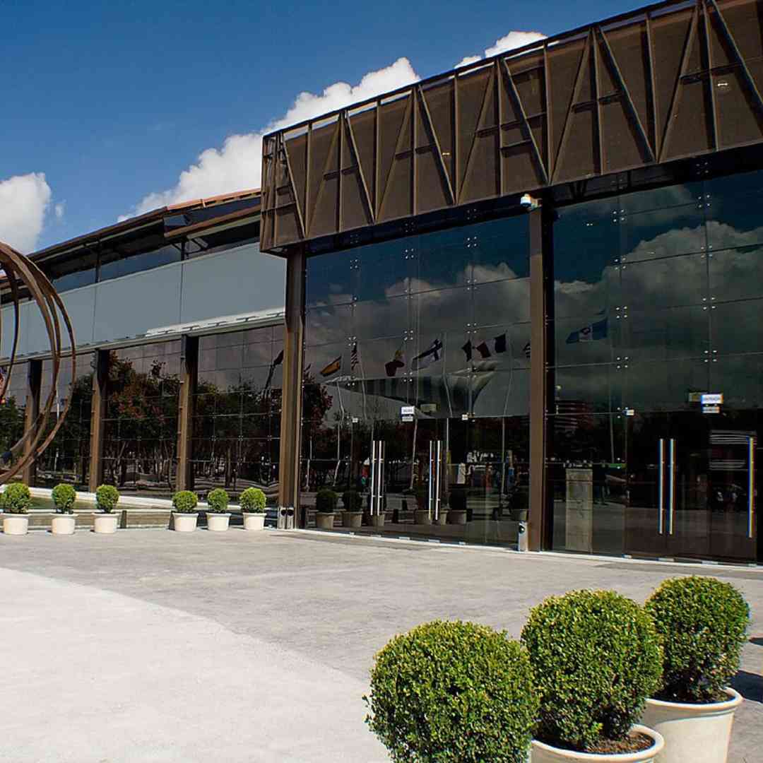 Nave Lewis Ala Acero