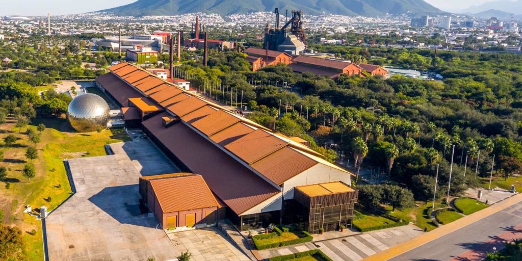 Nave Lewis Para 2500 personas Lobby y Ala Maestranza